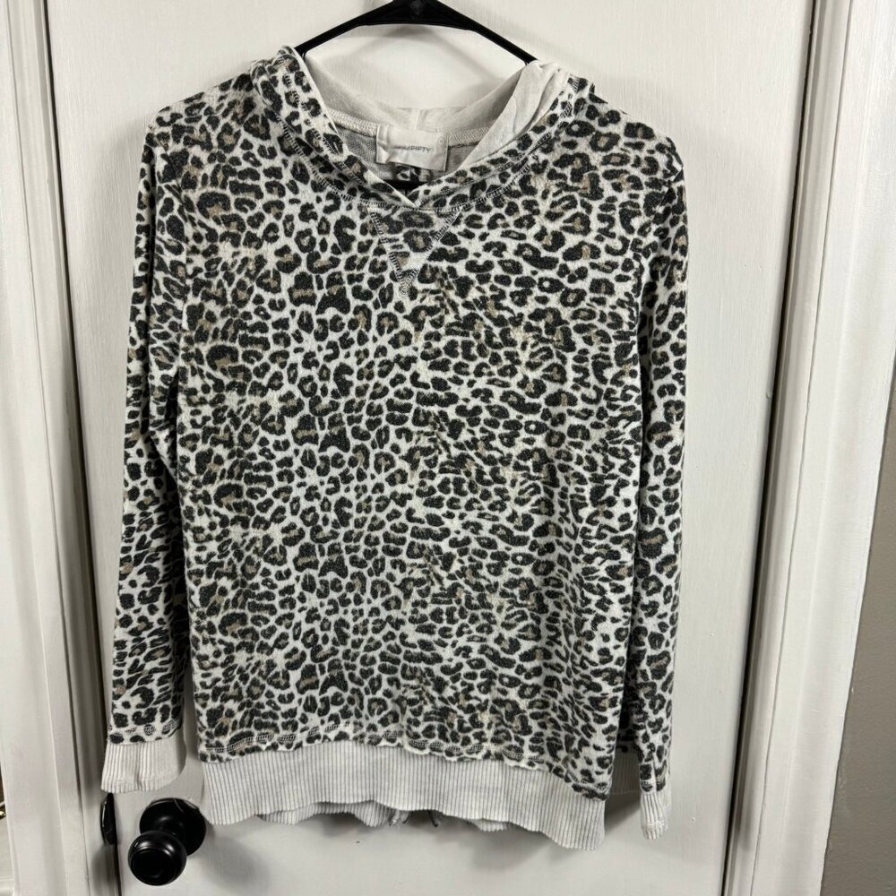 Six Fifty snow leopard back zippered soft cozy hoodie.  Sz M